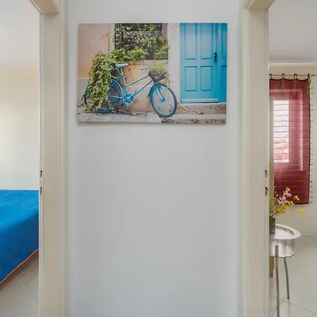 Spacious 3bdr Sea View Next To The Beach Apartment